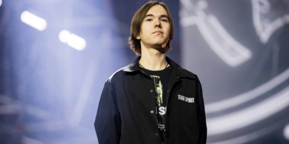 Scout：今天失利应该是失误比较多吧 我们的失误更严重