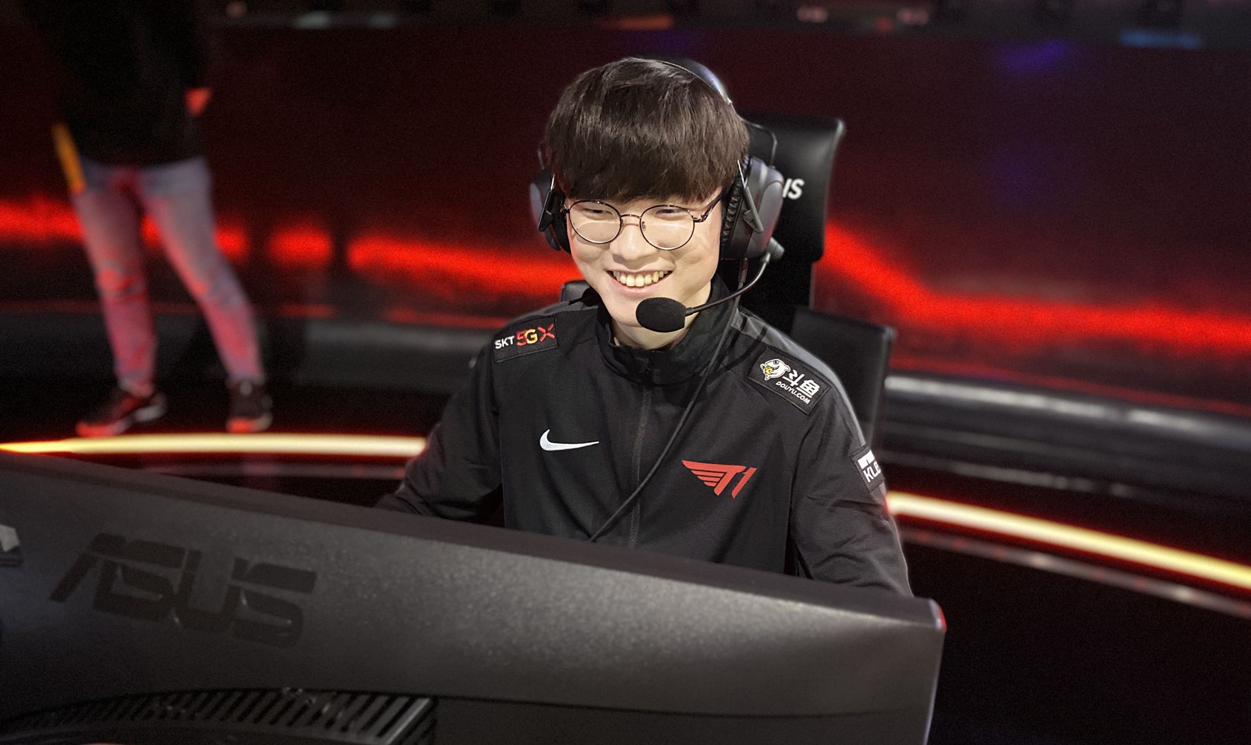 WE发布2025年LPL第一阶段赛程：首场比赛将对阵 Top Esports 在1月18日